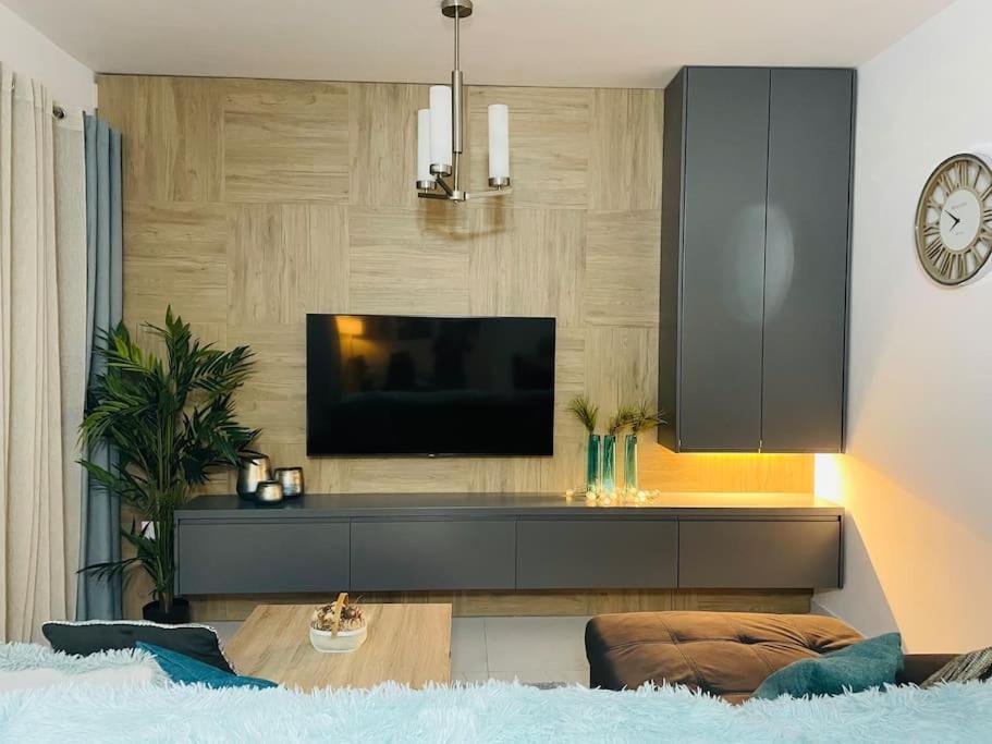 Apartment Blue Cosmo